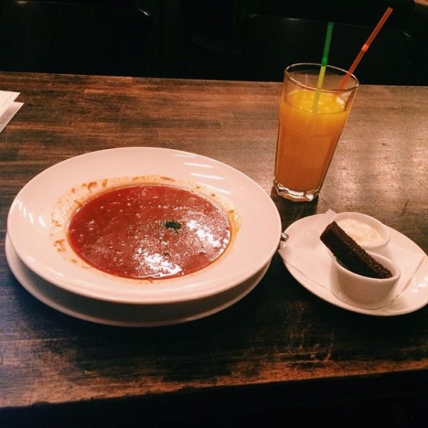 Ресторанный сервис бронирования столиков menu-rest.com - Интерьер ресторана "Eat & talk"