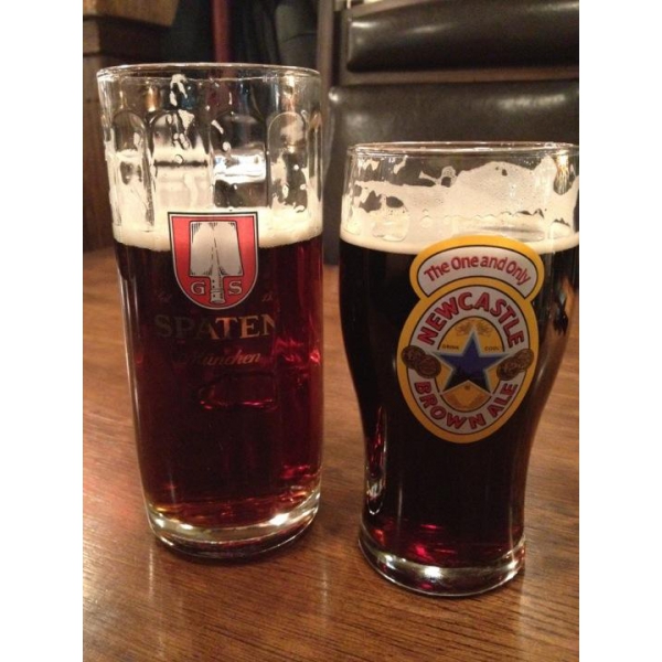 Ресторанный сервис бронирования столиков menu-rest.com - Интерьер ресторана "БУРГОМИСТР"