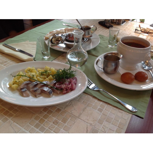 Ресторанный сервис бронирования столиков menu-rest.com - Интерьер ресторана "БУРГОМИСТР"