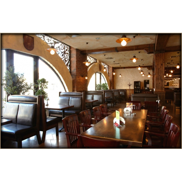 Ресторанный сервис бронирования столиков menu-rest.com - Интерьер ресторана "БУРГОМИСТР"