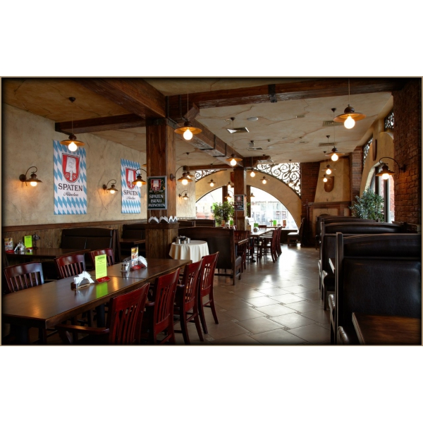 Ресторанный сервис бронирования столиков menu-rest.com - Интерьер ресторана "БУРГОМИСТР"