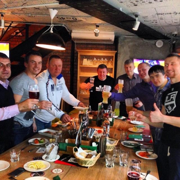 Ресторанный сервис бронирования столиков menu-rest.com - Интерьер ресторана "Брудер"