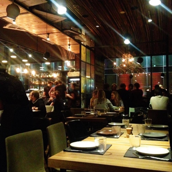 Ресторанный сервис бронирования столиков menu-rest.com - Интерьер ресторана "AQ Kitchen"