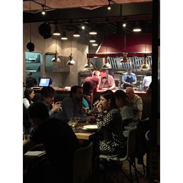 Ресторанный сервис бронирования столиков menu-rest.com - Интерьер ресторана "AQ Kitchen"