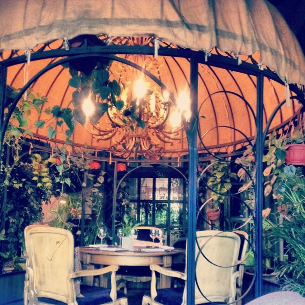 Ресторанный сервис бронирования столиков menu-rest.com - Интерьер ресторана "The сад"