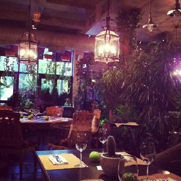 Ресторанный сервис бронирования столиков menu-rest.com - Интерьер ресторана "The сад"