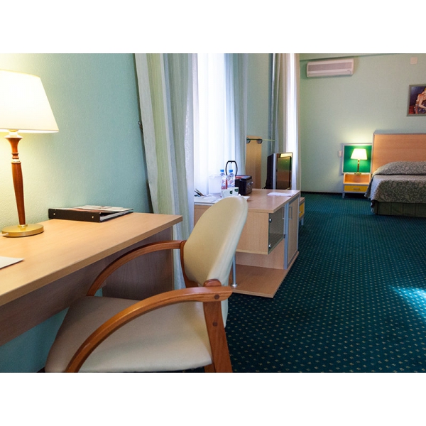 Ресторанный сервис бронирования столиков menu-rest.com - Интерьер ресторана "Максима Хотелс"