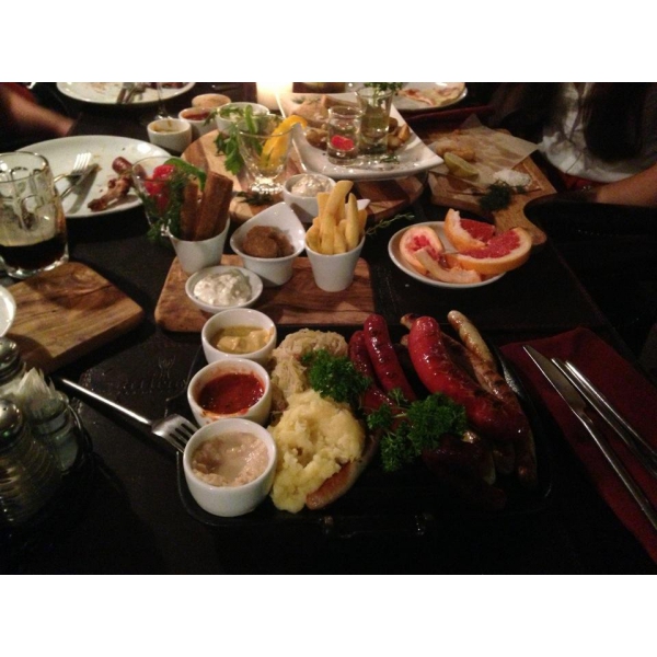 Ресторанный сервис бронирования столиков menu-rest.com - Интерьер ресторана "Ян Примус"