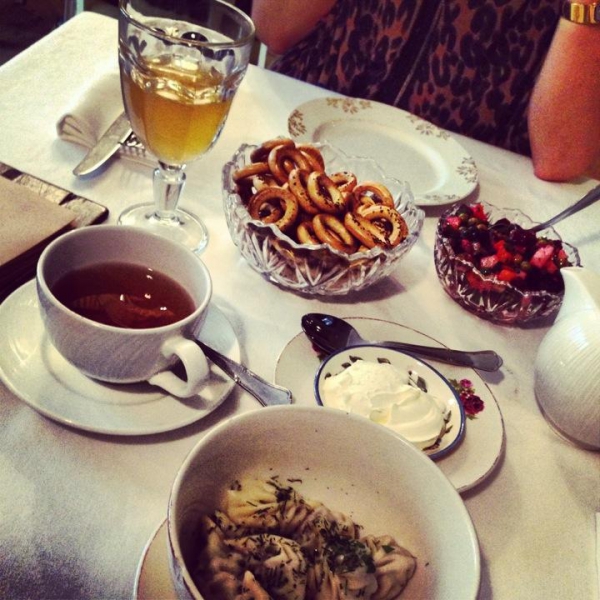 Ресторанный сервис бронирования столиков menu-rest.com - Интерьер ресторана "Мари Vanna"