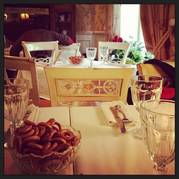 Ресторанный сервис бронирования столиков menu-rest.com - Интерьер ресторана "Мари Vanna"