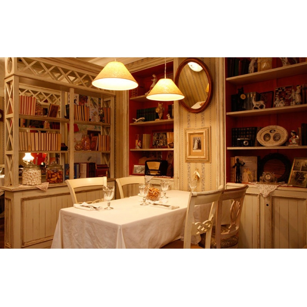 Ресторанный сервис бронирования столиков menu-rest.com - Интерьер ресторана "Мари Vanna"