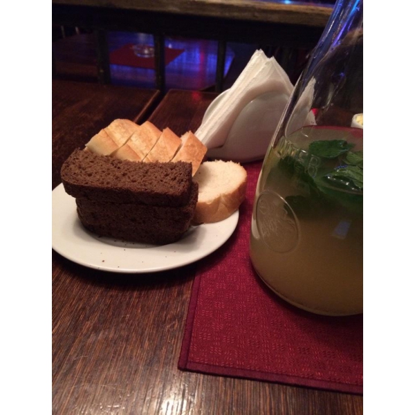 Ресторанный сервис бронирования столиков menu-rest.com - Интерьер ресторана "Высоцкий"