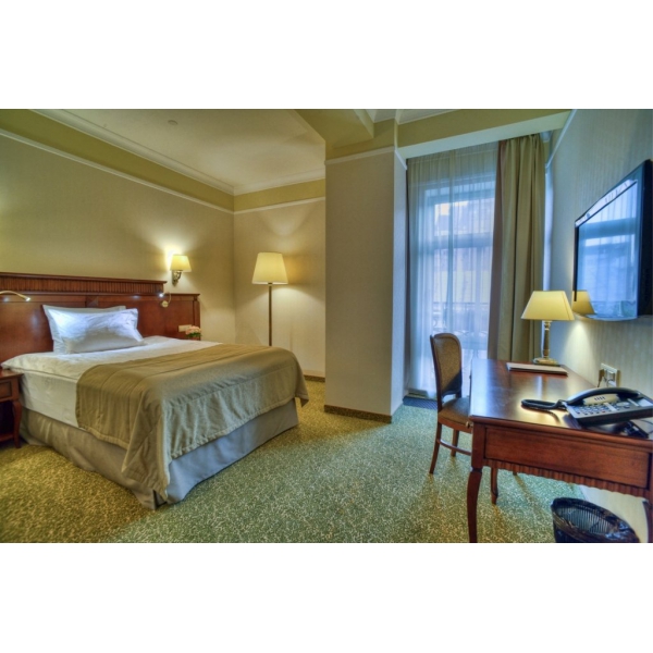 Ресторанный сервис бронирования столиков menu-rest.com - Интерьер ресторана "Садовое кольцо"