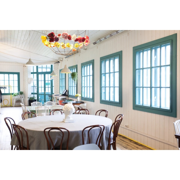 Ресторанный сервис бронирования столиков menu-rest.com - Интерьер ресторана "Веранда 32.05"