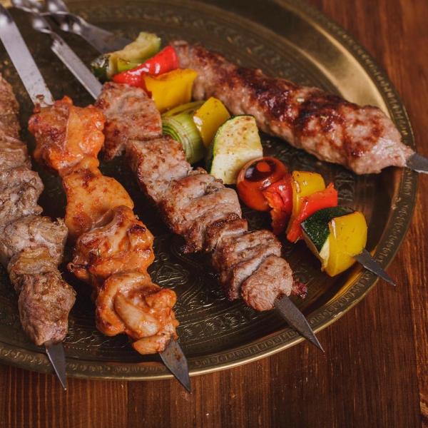 Ресторанный сервис бронирования столиков menu-rest.com - Интерьер ресторана "Павлин-Мавлин"