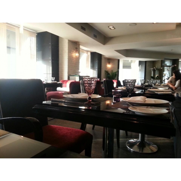 Photo: Vanil, restaurant, Moscow, Ostozhenka Street, 1/9 - Yandex Maps