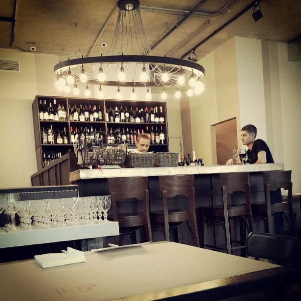 Ресторанный сервис бронирования столиков menu-rest.com - Интерьер ресторана "Простые вещи"