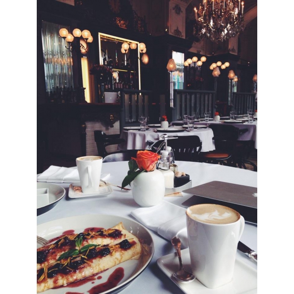 Ресторанный сервис бронирования столиков menu-rest.com - Интерьер ресторана "Brasserie Мост"