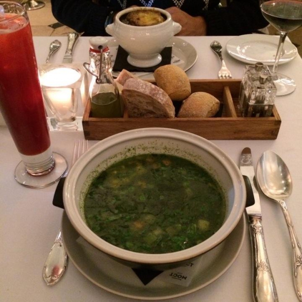 Ресторанный сервис бронирования столиков menu-rest.com - Интерьер ресторана "Brasserie Мост"