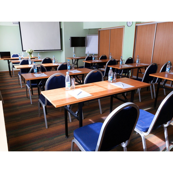 Ресторанный сервис бронирования столиков menu-rest.com - Интерьер ресторана "Максима Хотелс"