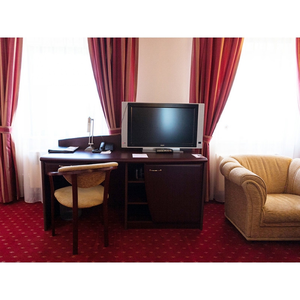 Ресторанный сервис бронирования столиков menu-rest.com - Интерьер ресторана "Максима Хотелс"