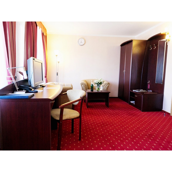 Ресторанный сервис бронирования столиков menu-rest.com - Интерьер ресторана "Максима Хотелс"