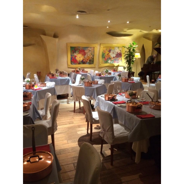 Ресторанный сервис бронирования столиков menu-rest.com - Интерьер ресторана "Сыр"