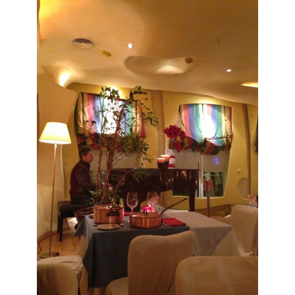 Ресторанный сервис бронирования столиков menu-rest.com - Интерьер ресторана "Сыр"