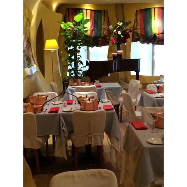 Ресторанный сервис бронирования столиков menu-rest.com - Интерьер ресторана "Сыр"