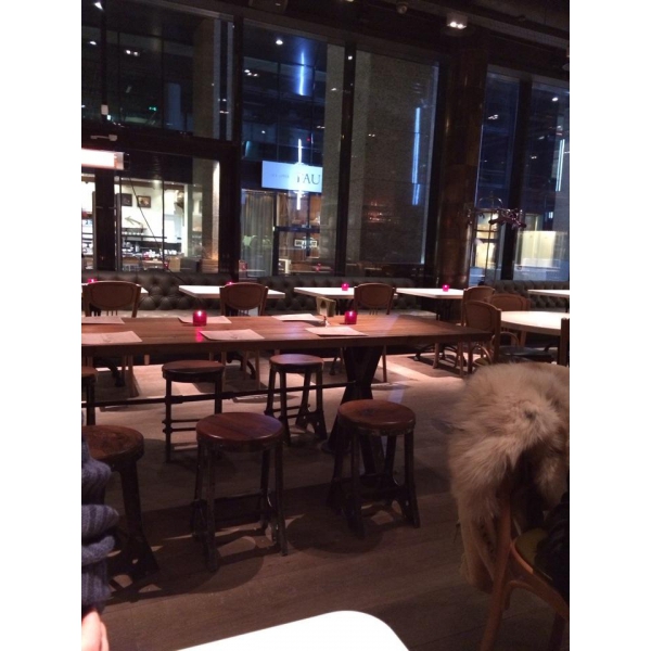 Ресторанный сервис бронирования столиков menu-rest.com - Интерьер ресторана "Cheapside Бургер Бистро"