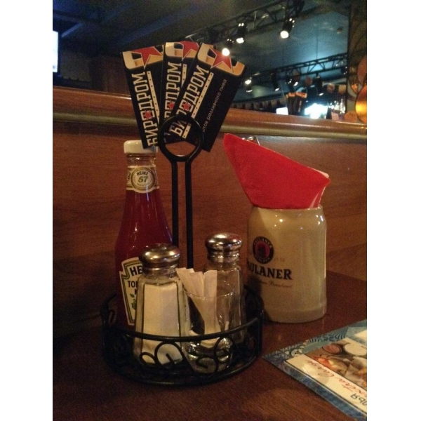 Ресторанный сервис бронирования столиков menu-rest.com - Интерьер ресторана "Биродром"