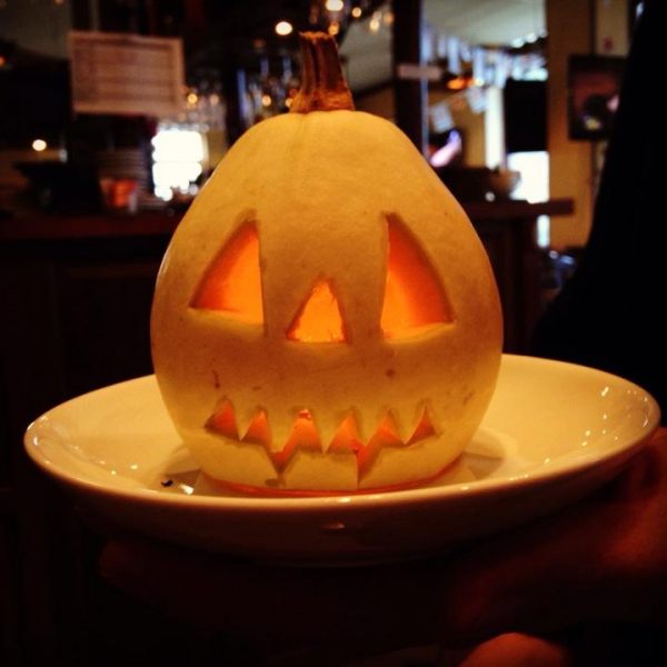 Ресторанный сервис бронирования столиков menu-rest.com - Интерьер ресторана "Штирбирлиц"