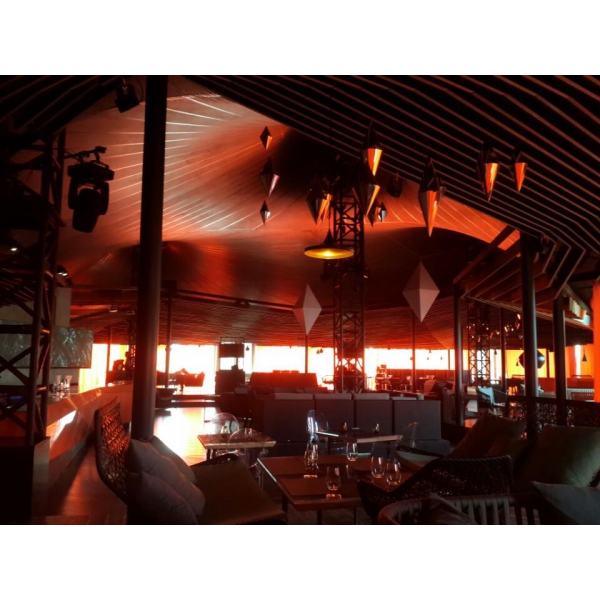 Ресторанный сервис бронирования столиков menu-rest.com - Интерьер ресторана "Shakti Terrace"