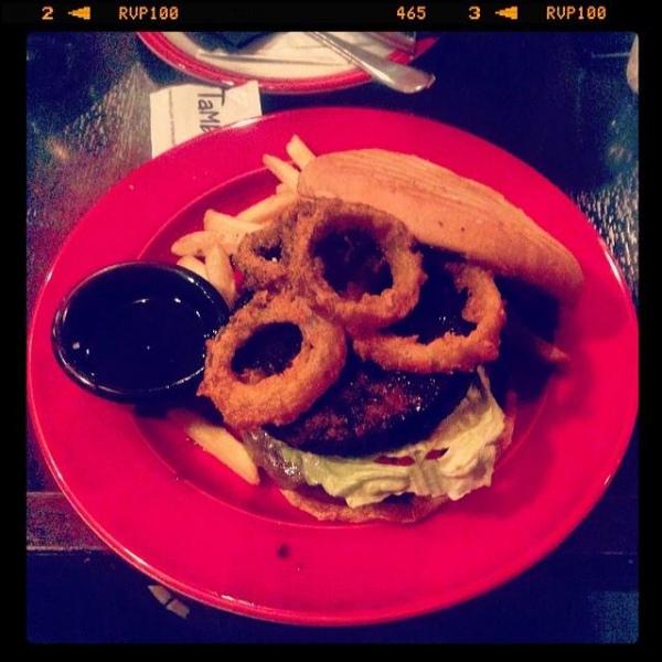 Ресторанный сервис бронирования столиков menu-rest.com - Интерьер ресторана "T.G.I. Friday`s"