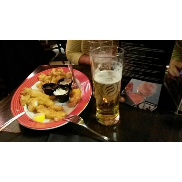 Ресторанный сервис бронирования столиков menu-rest.com - Интерьер ресторана "T.G.I. Friday`s"