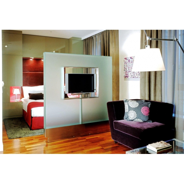 Ресторанный сервис бронирования столиков menu-rest.com - Интерьер ресторана "Mamaison All-Suites Spa Hotel Pokrovka Moscow"