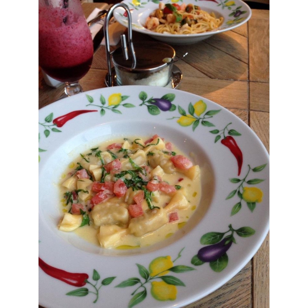 Ресторанный сервис бронирования столиков menu-rest.com - Интерьер ресторана "Чентрале"