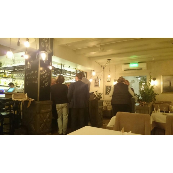 Ресторанный сервис бронирования столиков menu-rest.com - Интерьер ресторана "Субботица"