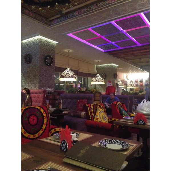 Ресторанный сервис бронирования столиков menu-rest.com - Интерьер ресторана "Павлин-Мавлин"