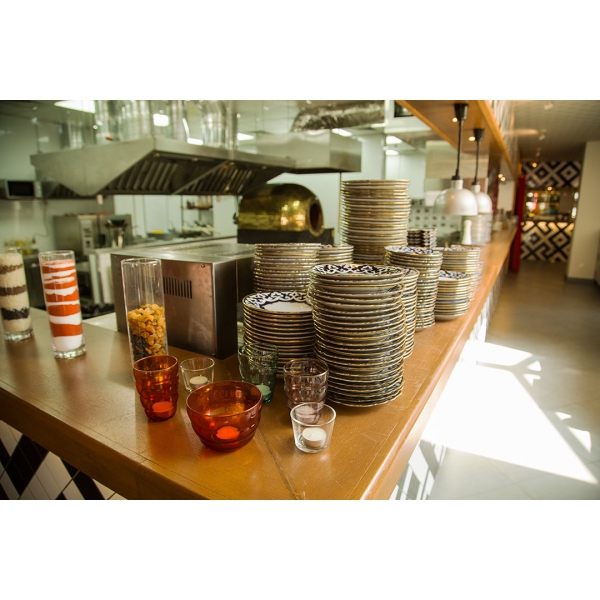 Ресторанный сервис бронирования столиков menu-rest.com - Интерьер ресторана "Изюм"