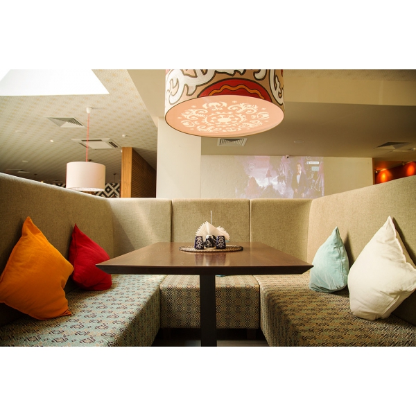 Ресторанный сервис бронирования столиков menu-rest.com - Интерьер ресторана "Изюм"