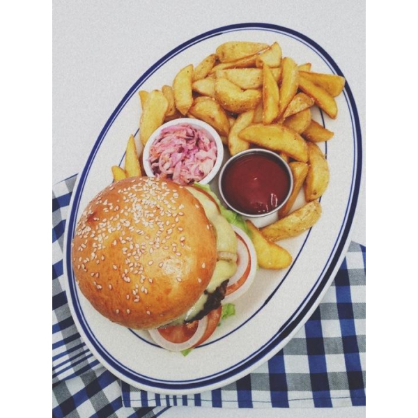 Ресторанный сервис бронирования столиков menu-rest.com - Интерьер ресторана "Frendys Diner"