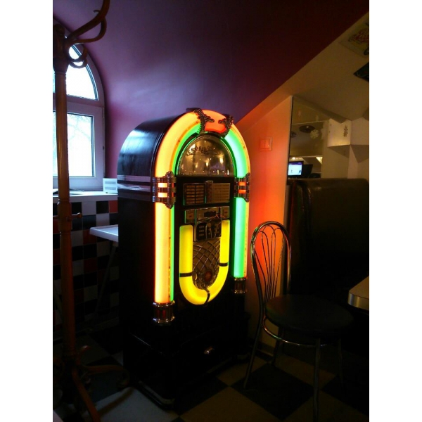 Ресторанный сервис бронирования столиков menu-rest.com - Интерьер ресторана "Frendys Diner"