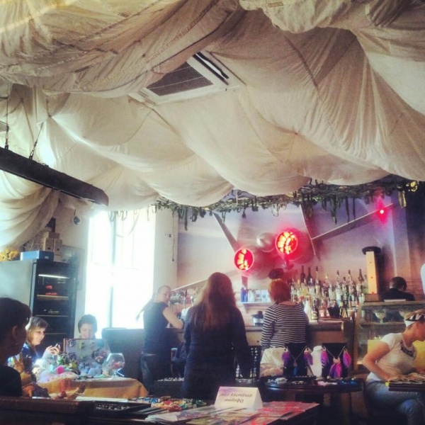 Ресторанный сервис бронирования столиков menu-rest.com - Интерьер ресторана "Авиатор на Таганке"