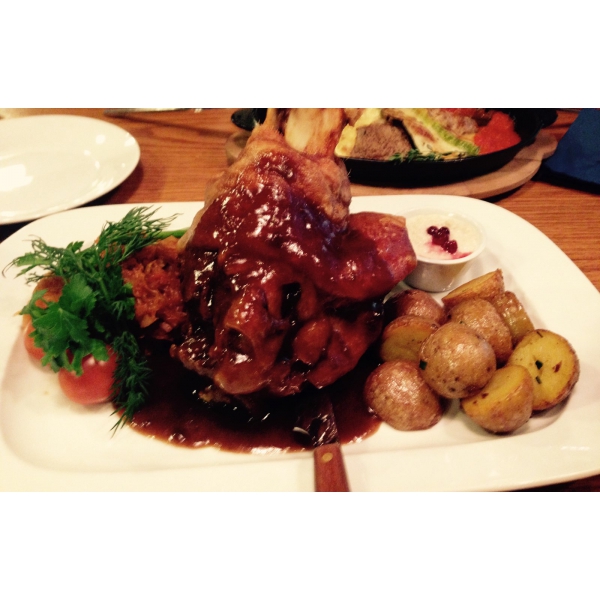 Ресторанный сервис бронирования столиков menu-rest.com - Интерьер ресторана "Пивачёв и Рулькин"