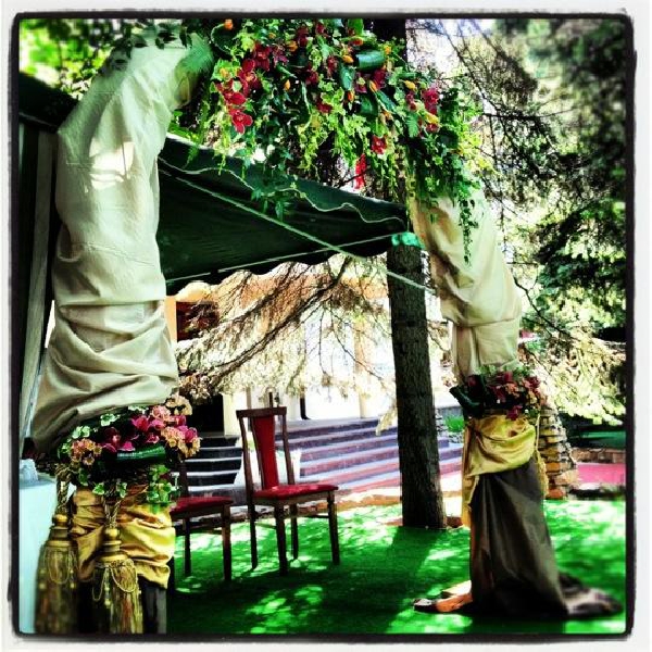 Ресторанный сервис бронирования столиков menu-rest.com - Интерьер ресторана "Загородный"