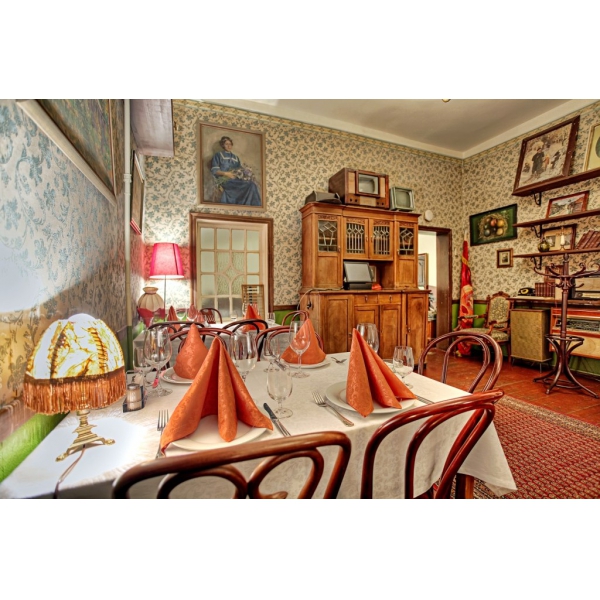 Ресторанный сервис бронирования столиков menu-rest.com - Интерьер ресторана "Дача на Покровке"