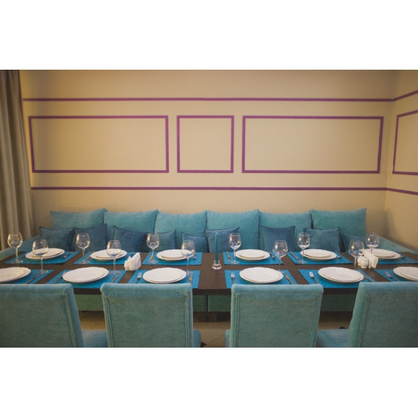 Ресторанный сервис бронирования столиков menu-rest.com - Интерьер ресторана "Арт кафе Рояль"