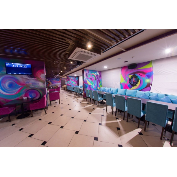 Ресторанный сервис бронирования столиков menu-rest.com - Интерьер ресторана "Арт кафе Рояль"