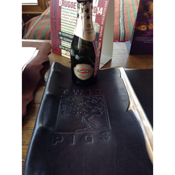 Ресторанный сервис бронирования столиков menu-rest.com - Интерьер ресторана "Твин Пигз"